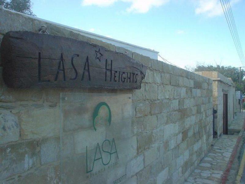 Lasa Heights Hotel Buitenkant foto