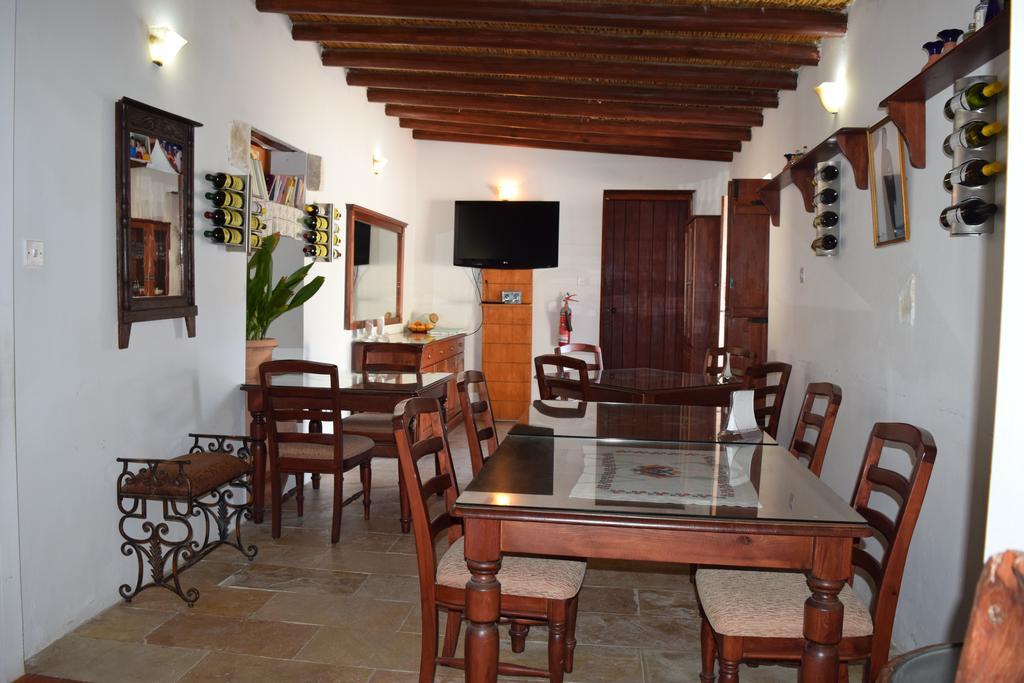 Lasa Heights Hotel Buitenkant foto