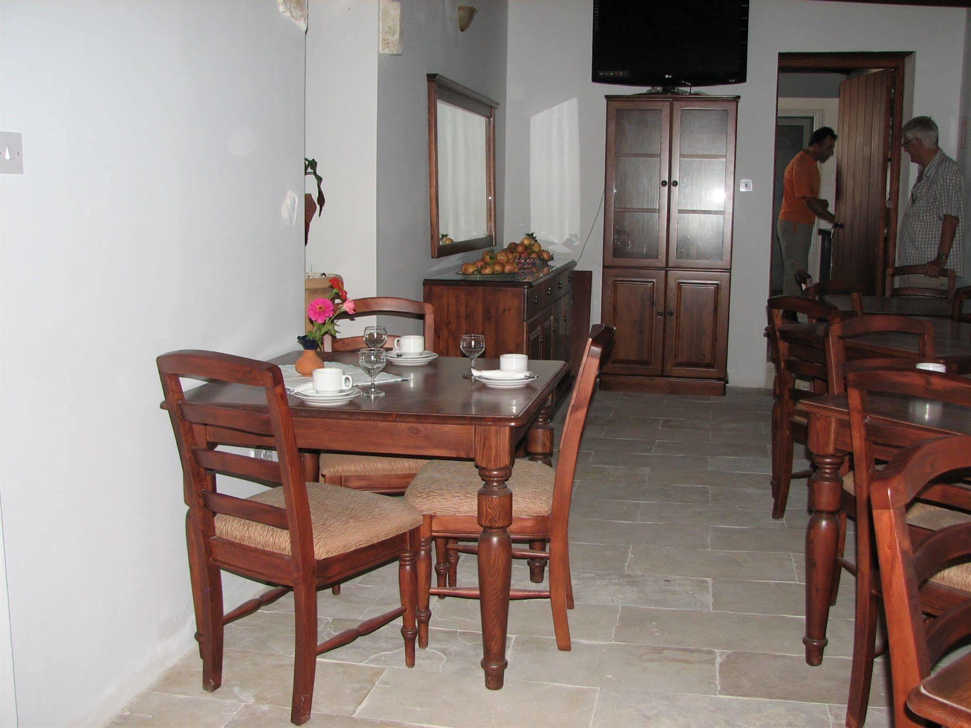 Lasa Heights Hotel Buitenkant foto